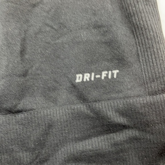 UEC Nike 1/2 zipper high collar dri fit pullover small - Picture 5 of 8